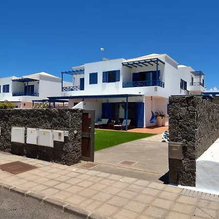 Olga Playa Blanca